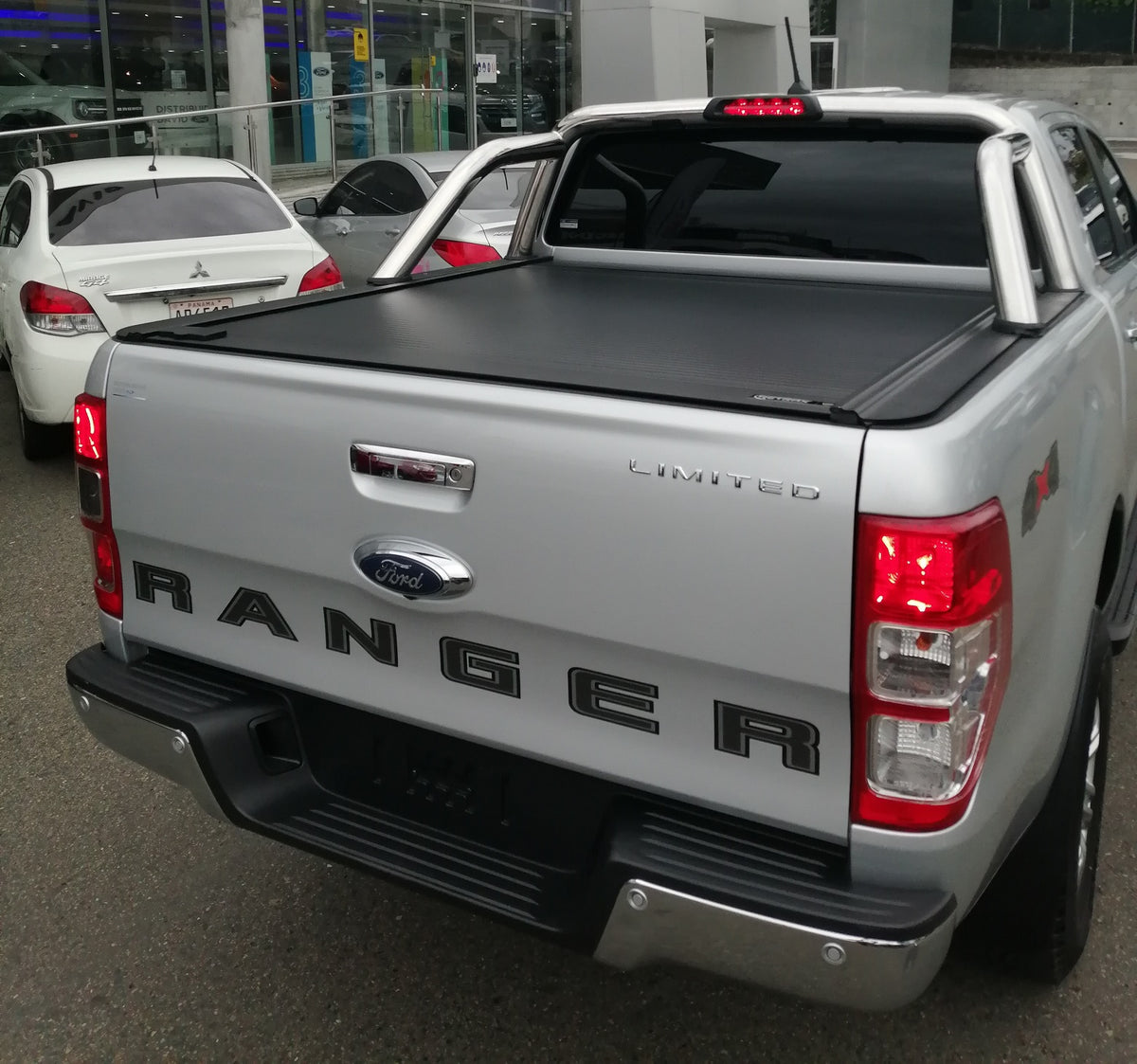 Cobertor para vagon de pickup RetraxOne Mx. Todos los detalle. Pro