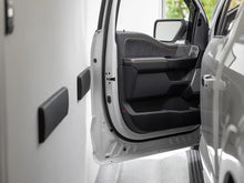 Cargar imagen en el visor de la galería, Protector contra golpes WeatherTech Color Negro