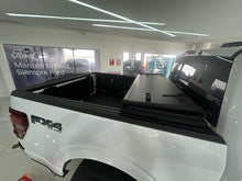 Cargar imagen en el visor de la galería, Cobertor Trifold para FORD F-150