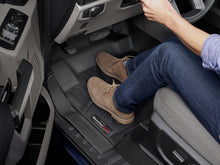 Cargar imagen en el visor de la galería, Alfombra WeatherTech FloorLiner para Ford Explorer 2017 en adelante en color negro. - Pro Performance
