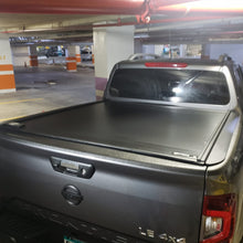 Cargar imagen en el visor de la galería, 60104 Cobertor RetraxOne MX para vagón de pickup Nissan Frontier NP300 2022+ Doble Cabina