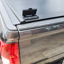 Cargar imagen en el visor de la galería, Cobertor para vagón de pickup RetraxOne MX para Toyota Tundra 5.7 pulg