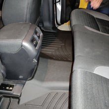 Cargar imagen en el visor de la galería, Alfombra WeatherTech Bandeja FloorLiner para Nissan Frontier NP300 2022 en adelante.