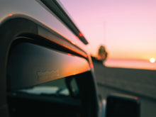 Cargar imagen en el visor de la galería, Pedido de Bota agua WeatherTech deflectores viseras