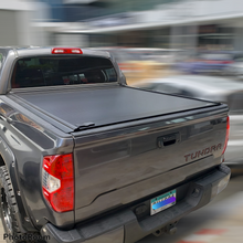 Cargar imagen en el visor de la galería, Cobertor para vagón de pickup RetraxOne MX para Toyota Tundra 5.7 pulg