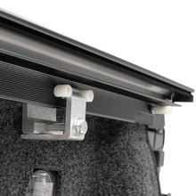 Cargar imagen en el visor de la galería, T-60243 Cobertor para vagón de pickup RetraxOne XR para Dodge Ram 1500 Doble Cabina 5.7"