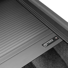 Cargar imagen en el visor de la galería, 60243 Cobertor para vagón de pickup RetraxOne MX para Dodge Ram 1500 Doble Cabina 5.7"