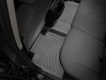 Cargar imagen en el visor de la galería, Alfombra WeatherTech FloorLiner Bandeja para Toyota Tacoma 2018-2022