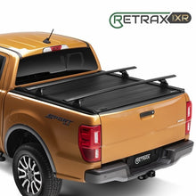 Cargar imagen en el visor de la galería, T-60104 Cobertor para vagón de pickup RetraxOne XR para Nissan Frontier NP300 Doble Cabina - Pro Performance
