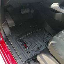 Cargar imagen en el visor de la galería, Alfombra WeatherTech Bandeja FloorLiner para Nissan Frontier NP300 2022 en adelante.