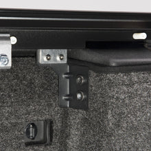 Cargar imagen en el visor de la galería, 60502 Cobertor para vagón de pickup RetraxOne MX para Honda Ridgeline 2017+