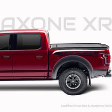 Cargar imagen en el visor de la galería, T-60121 Cobertor para vagón de pickup RetraxOne XR para VW Amarok Doble Cabina - Pro Performance