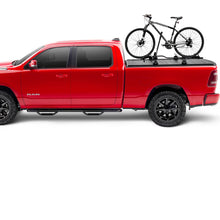 Cargar imagen en el visor de la galería, T-60243 Cobertor para vagón de pickup RetraxOne XR para Dodge Ram 1500 Doble Cabina 5.7"