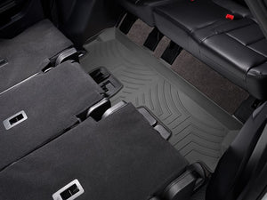 Alfombra WeatherTech FloorLiner para Ford Expedition 2021 en adelante en color negro.