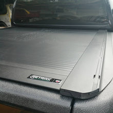 Cargar imagen en el visor de la galería, T-60338 Cobertor para vagón de pickup RetraxOne XR para Ford Ranger 2023+
