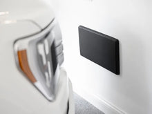 Cargar imagen en el visor de la galería, Protector contra golpes WeatherTech Color Negro
