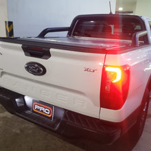 Cargar imagen en el visor de la galería, 60338 Cobertor para vagón de pickup RetraxOne MX para Ford Ranger 2024
