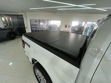 Cargar imagen en el visor de la galería, Cobertor Trifold para  FORD F-150
