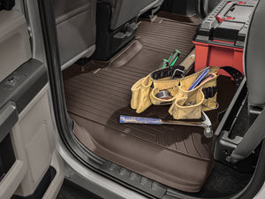 Alfombra WeatherTech FloorLiner para Ford Expedition 2021 en adelante en color negro.