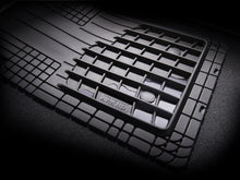 Cargar imagen en el visor de la galería, Alfombra Universal Heavy Duty WeatherTech. Kit con 1ra y 2da fila. Color Negro.
