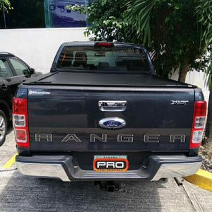 Pedido de RetraxOne MX a control remoto para vagón de pickup mediana.