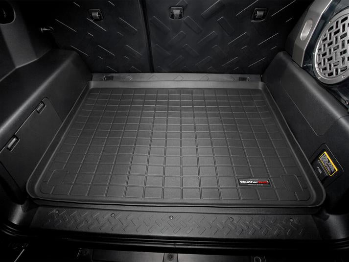 Alfombra WeatherTech para Toyota FJ Crusier año 2013. Cargo Liner para el baul en color negro.
