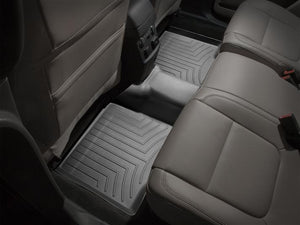 Alfombra WeatherTech FloorLiner para Ford Explorer 2017 en adelante en color negro.