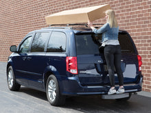 Cargar imagen en el visor de la galería, Bumpstep XL de Weathertech Protector para defensa trasera
