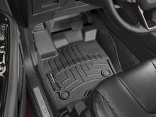 Cargar imagen en el visor de la galería, Alfombra WeatherTech Bandeja FloorLiner color negro para Ford Edge 2015 en adelante.
