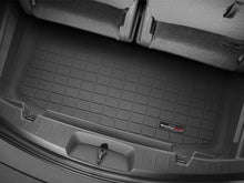Cargar imagen en el visor de la galería, Alfombra WeatherTech para Ford Explorer 2011 en adelante. Cargo Liner para el baúl en color negro.

