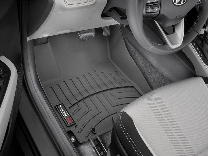 Alfombra WeatherTech Bandeja FloorLiner para Hyundai Venue 2022 en adelante.