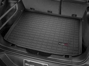 Alfombra WeatherTech para  Jeep Cherokee 2014+ Cargo Liner para el baúl en color negro.