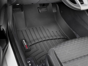 Alfombra WeatherTech para Kia Rio Sedán y Hatchback 2018+ Incluye FloorLiner 1ra y 2da fila en color negro.