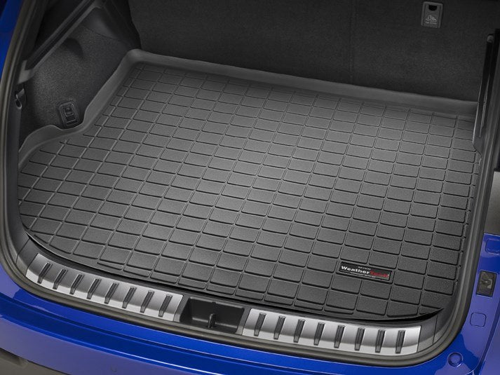 Alfombra WeatherTech para Lexus NX 2015-2021 Cargo Liner para el baúl en color negro.