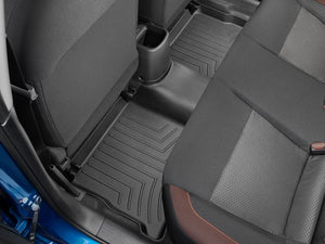 Alfombra WeatherTech Bandeja FloorLiner para Nissan Versa 2020 en adelante.