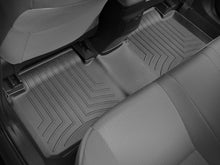 Cargar imagen en el visor de la galería, Alfombra WeatherTech Bandeja FloorLiner para Toyota Corolla 2017 en adelante.
