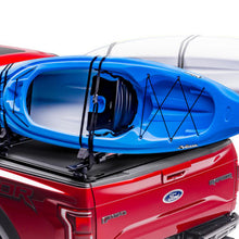Cargar imagen en el visor de la galería, Cobertor para vagón de pickup RetraxOne XR para Toyota Hilux Revo Doble Cabina
