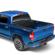 Cargar imagen en el visor de la galería, Cobertor para vagón de pickup RetraxOne XR para Toyota Tundra 5.7 pulg.
